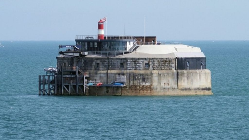 2005, RPS Hydroseach, Gunfleet Sands 1 and 2, Military Activity and Munitions